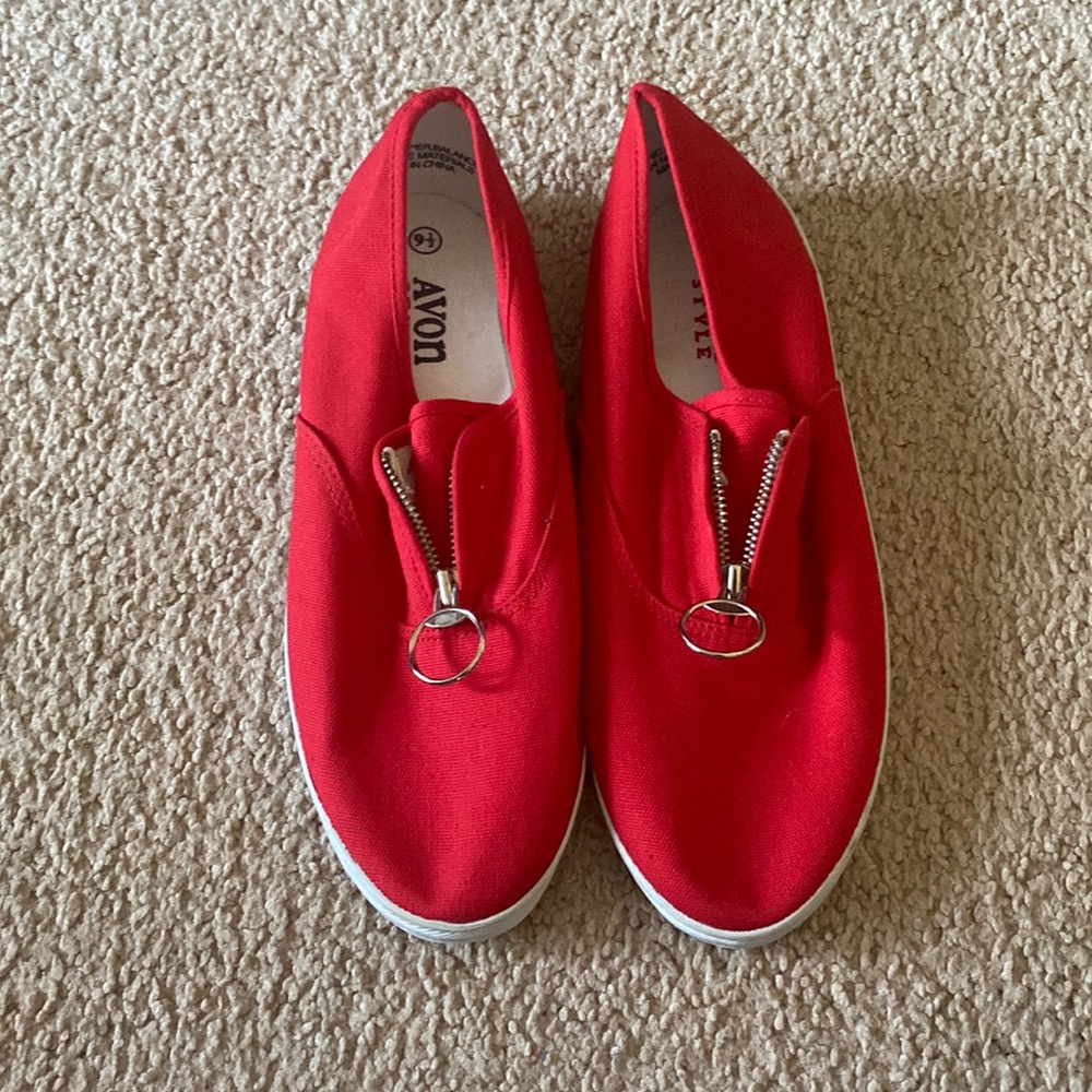 Avon Style 9.5 flats